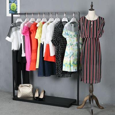 言语天堂携手沐沐服饰 0.5-1.2折女装品牌折扣批发，开启服饰行业新篇章